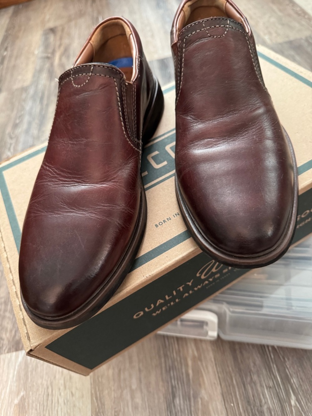 Clarks Men's Slip-On Loafers in Deep Burgundy Leather